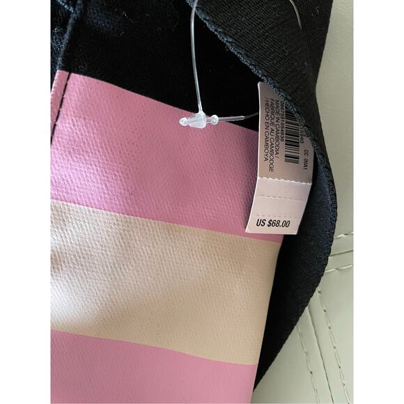 Victoria's Secret Love Weekender Tote Bag New with Tag - Picture 6 of 8